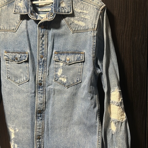 Zara Denim Shirt - Picture 2 of 4